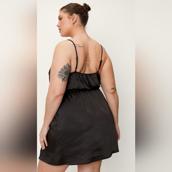 Nasty Gal Plus Size 18 Gathered Cowl Neck Mini Dress Sexy Romantic Seductive - Picture 5 of 12